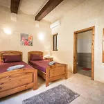 Дом отдыха 4 Bedroom With Private Pool *