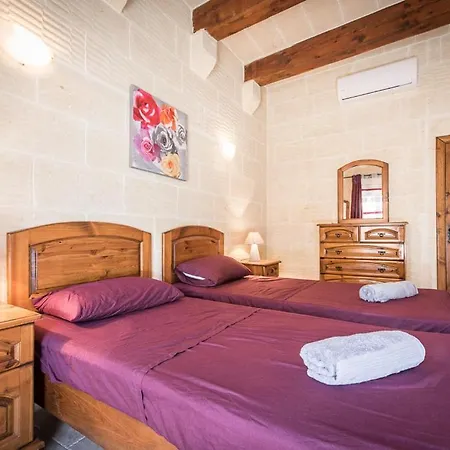 4 Bedroom With Private Pool * Арб