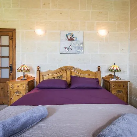 Дом отдыха 4 Bedroom With Private Pool Арб