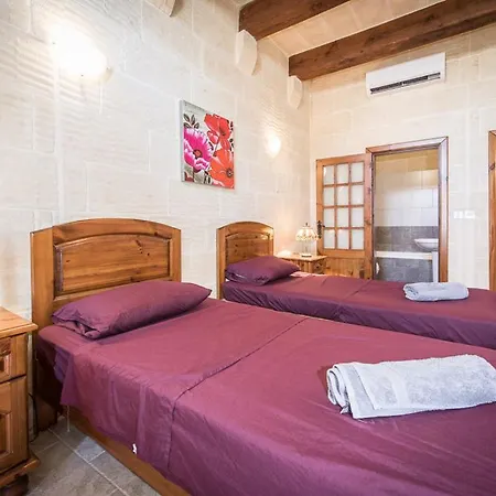 Holiday home 4 Bedroom With Private Pool *